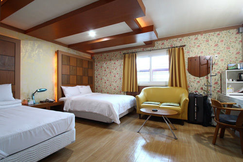 Cherbourg Hotel Cheonan Exteriör bild