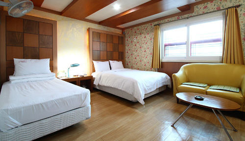 Cherbourg Hotel Cheonan Exteriör bild
