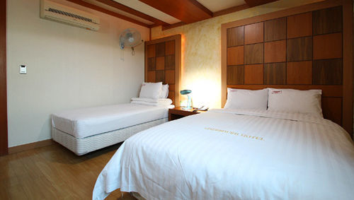 Cherbourg Hotel Cheonan Exteriör bild