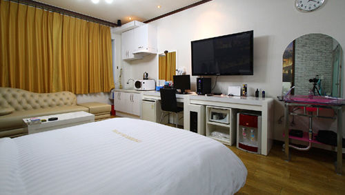 Cherbourg Hotel Cheonan Exteriör bild